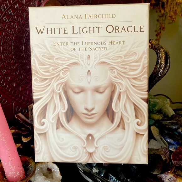 Other - White Light Oracle: Enter the Luminous Heart of the Sacred Oracle Card Deck